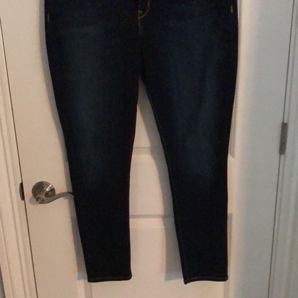 Womenswear’s Levi Strauss Skinny jean’s - Picture 4 of 5